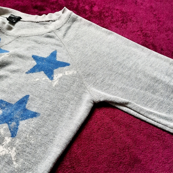 Rue21 XL Gray Star Patterned Sweatshirt - Picture 4 of 6